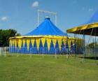 bir sirk çadırının Dış görünümü veya büyük üst fonksiyon veya performans için hazır